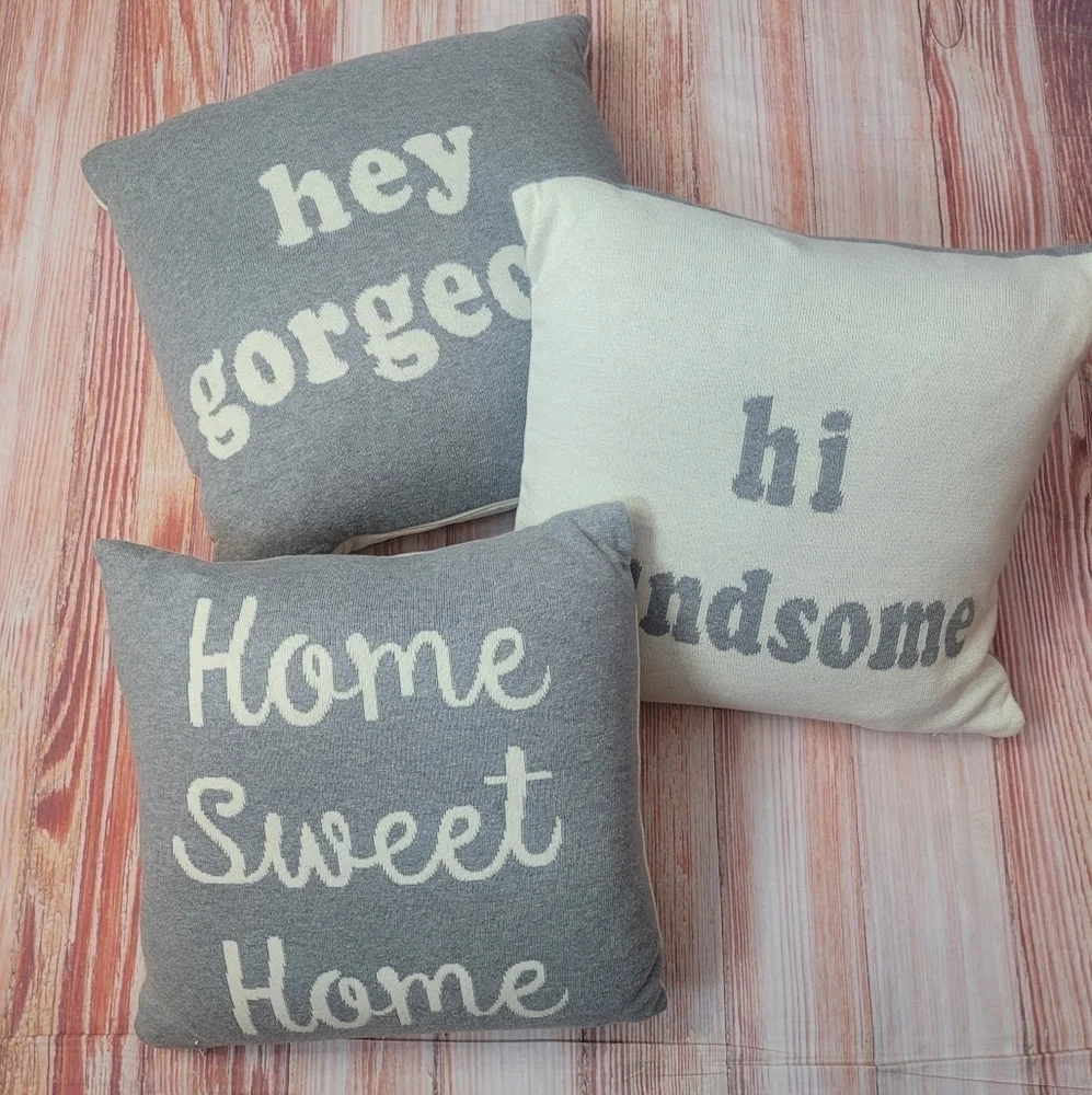 Set of 3 Throw Pillows
